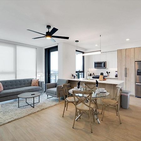 Global Luxury Suites At Downtown Фінікс Екстер'єр фото