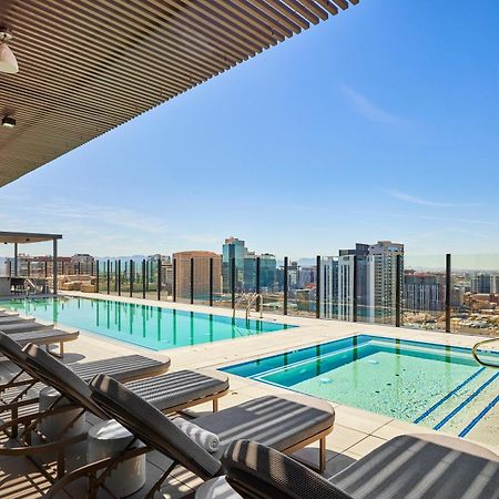 Global Luxury Suites At Downtown Фінікс Екстер'єр фото