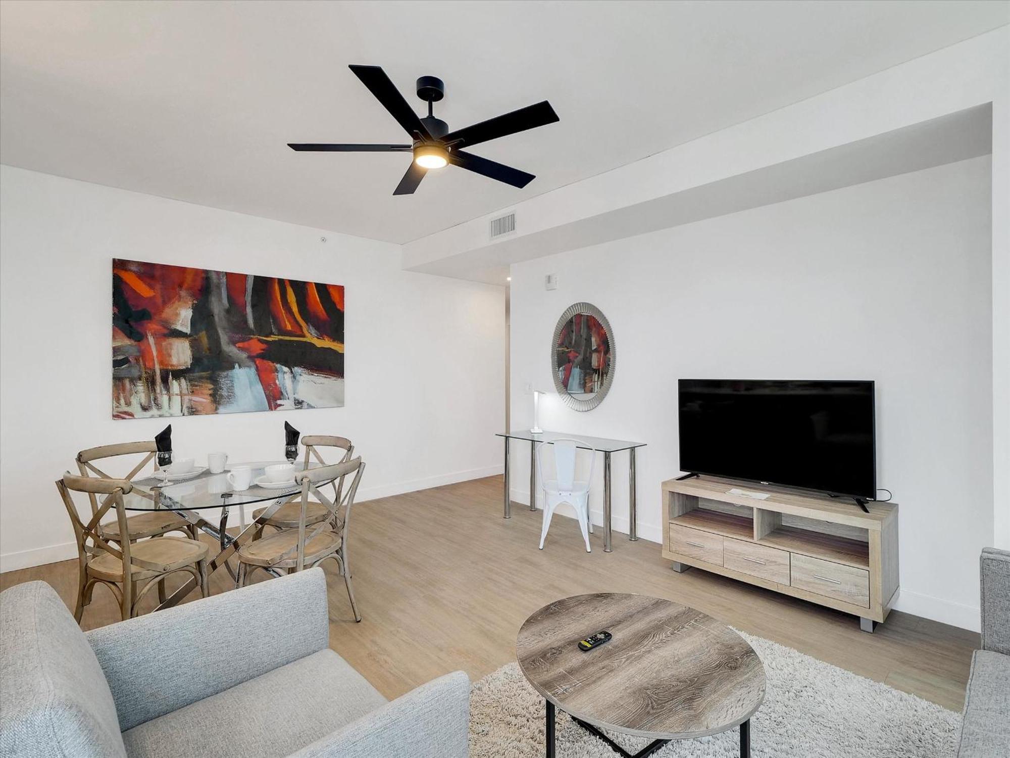 Global Luxury Suites At Downtown Фінікс Екстер'єр фото